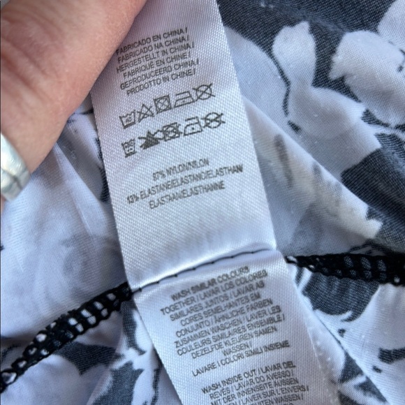 Floral Lace Trim Nightie - Picture 7 of 7